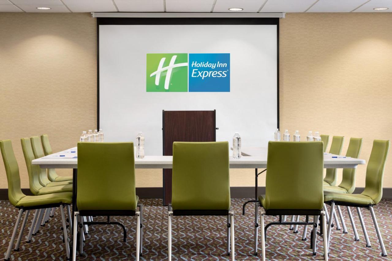 Holiday Inn Express Hotel & Suites Anniston/Oxford By Ihg Exterior foto