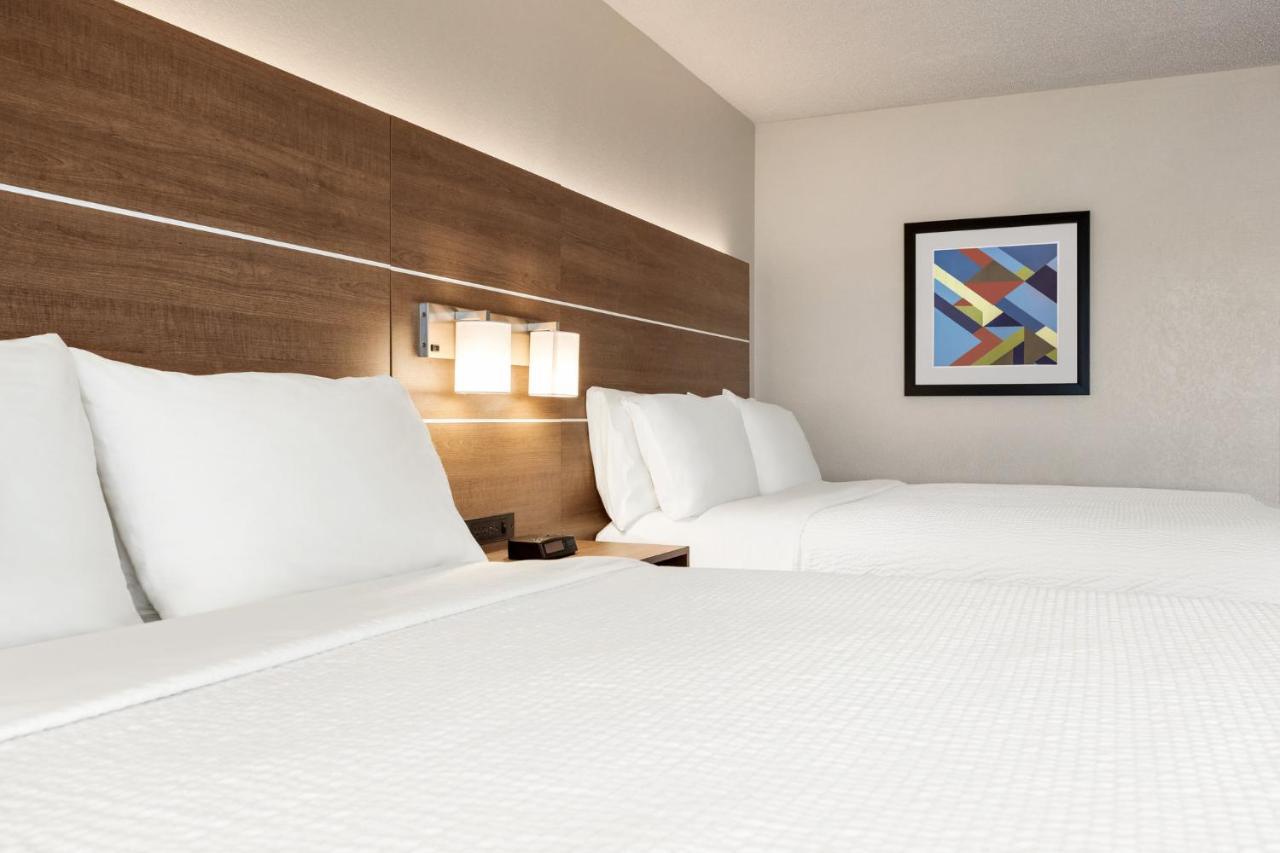 Holiday Inn Express Hotel & Suites Anniston/Oxford By Ihg Exterior foto