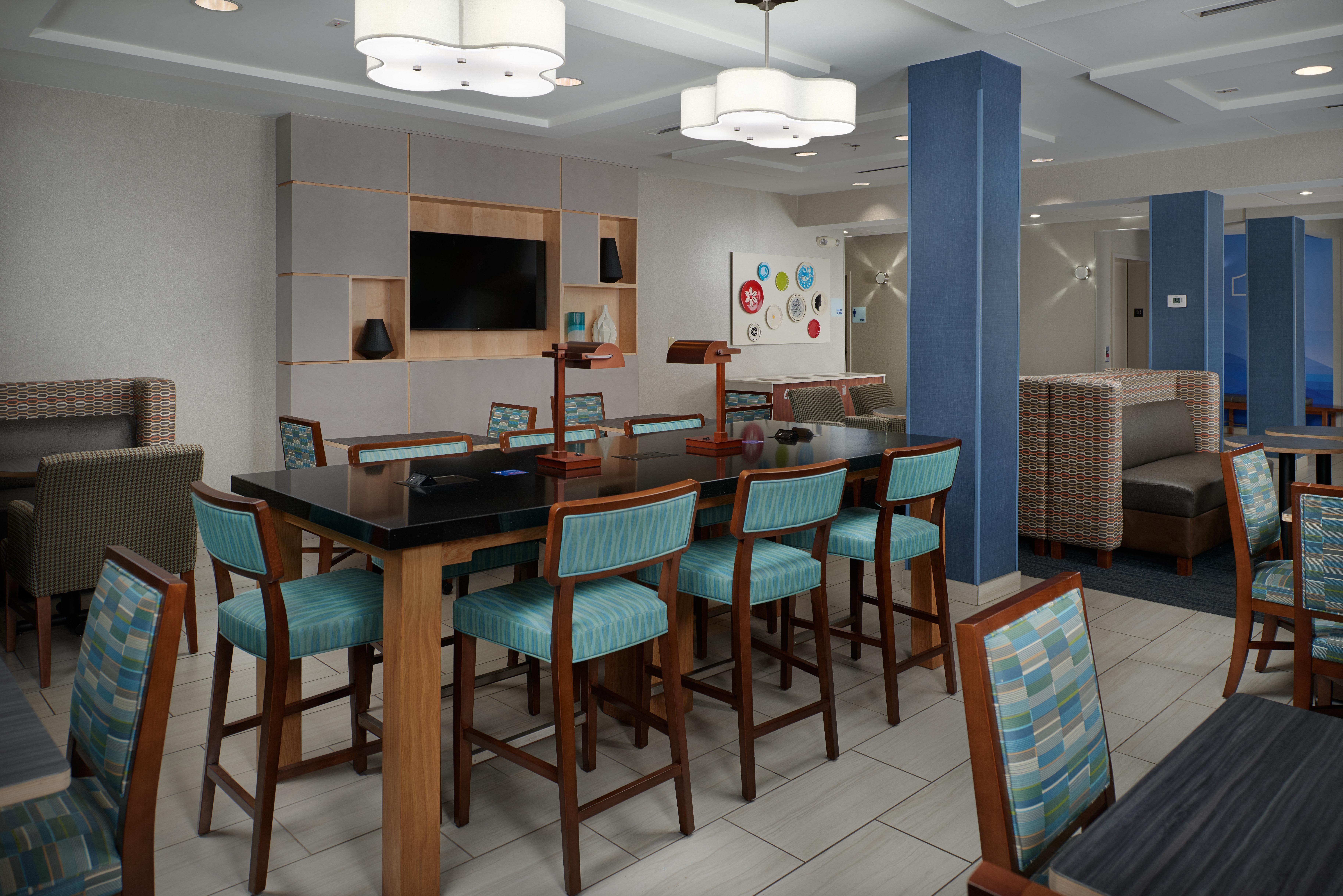 Holiday Inn Express Hotel & Suites Anniston/Oxford By Ihg Exterior foto